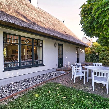 Reetdachhaus Mit Grossem Garten Und Kamin Marlow Buitenkant foto