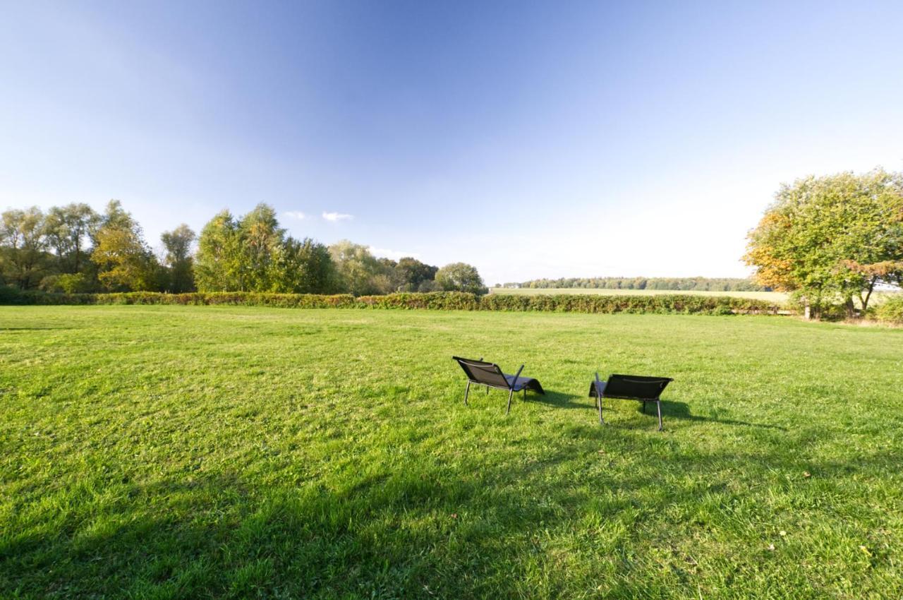 Reetdachhaus Mit Grossem Garten Und Kamin Marlow Buitenkant foto