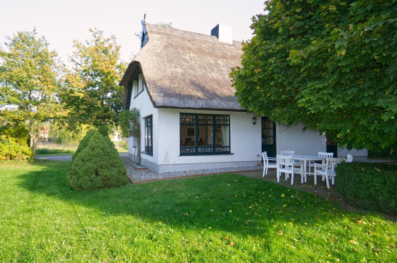 Reetdachhaus Mit Grossem Garten Und Kamin Marlow Buitenkant foto