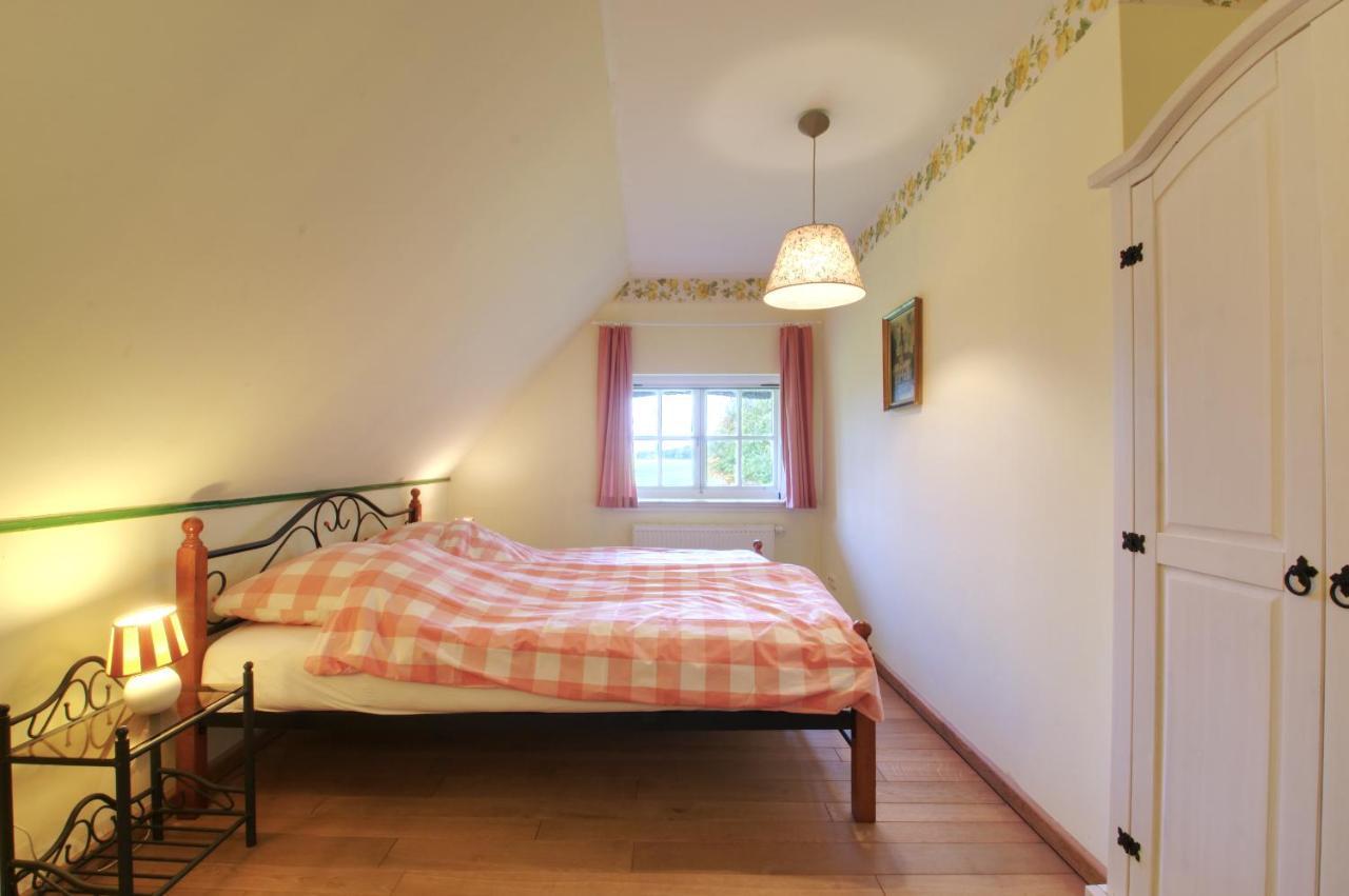 Reetdachhaus Mit Grossem Garten Und Kamin Marlow Buitenkant foto
